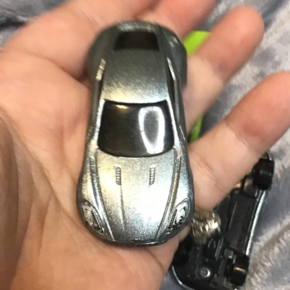 Various collectors hot wheels cars, great shape, 007, Batman - Picture 7 of 16